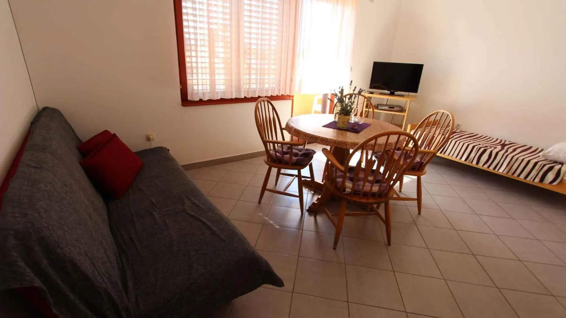 Apartments In Milcetici - Insel Krk 53301 말린스카